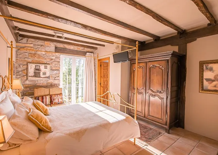 克色图里国卡乡村民宿 *